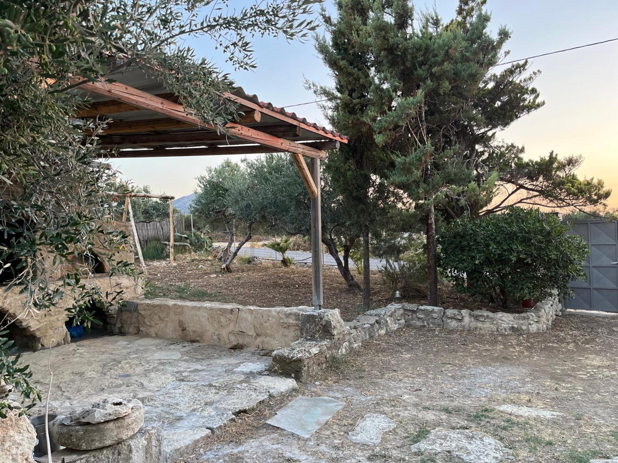 Aletraki -Off-Grid Retreat Above Heraklion, Peaceful Views Archanes Exterior photo